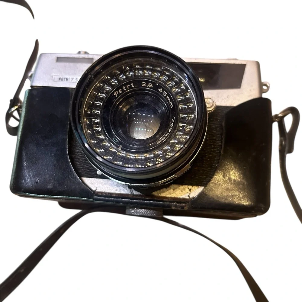 Petri 7S 35 mm Rangefinder Camera, F2.8 lens-semi functional-Japan—Vintage